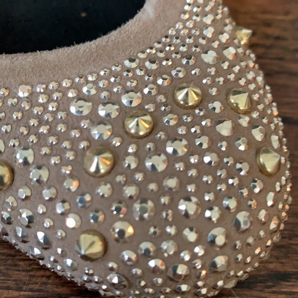 Flats - Picture 2 of 3